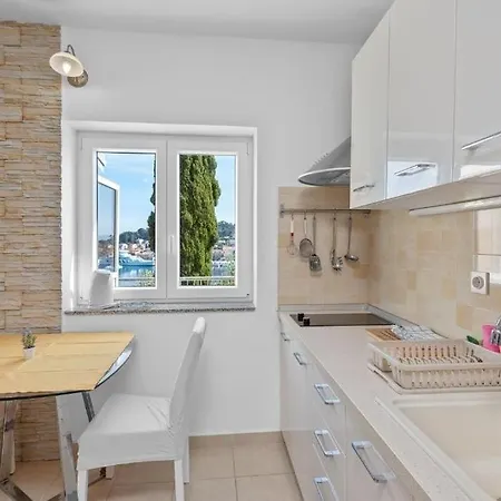 With Parking Space Losinj, Losinj - 25347 Apartment *