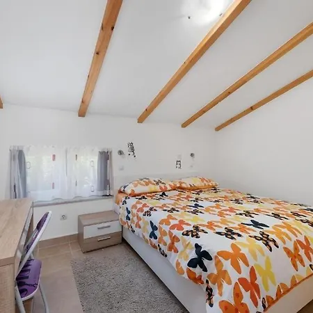 Appartamento With Parking Space Losinj, Losinj - 25347