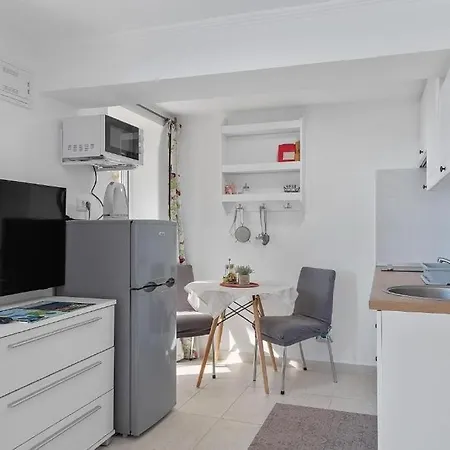 With Parking Space Losinj, Losinj - 25347 Appartamento