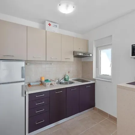 With Parking Space Losinj, Losinj - 25347 Appartamento