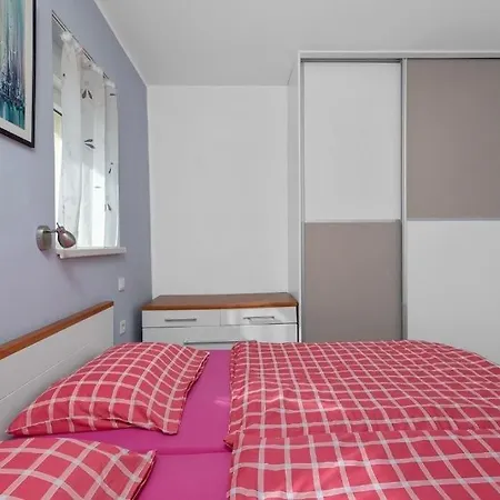 With Parking Space Losinj, Losinj - 25347 Apartment
