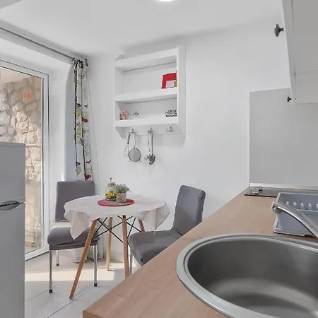 Appartement With Parking Space Losinj, Losinj - 25347 Mali Lošinj